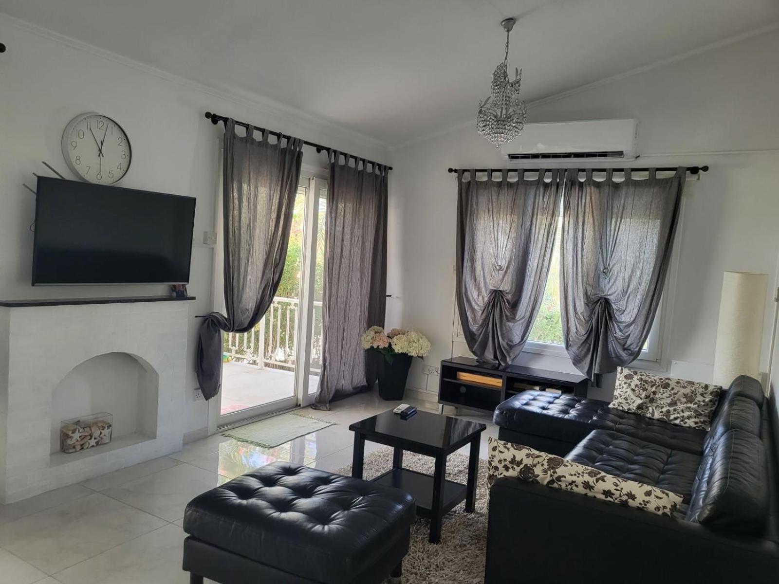 Villa Neyla Four Bedroom Coral Bay Beach Front Luaran gambar